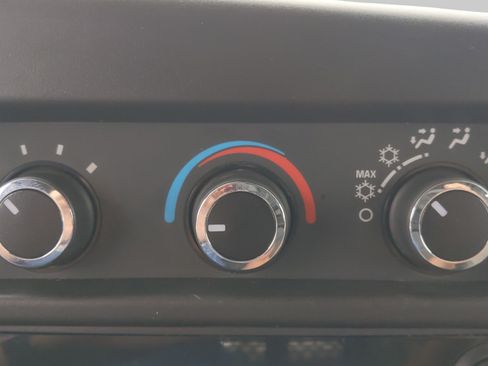 Used 2019 Chevrolet Express 3500 Extended w/ Driver Convenience Package RWD image 25