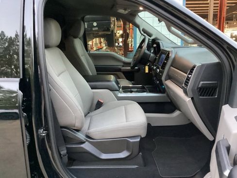 Used 2021 Ford F250 XLT w/ XLT Premium Package image 29