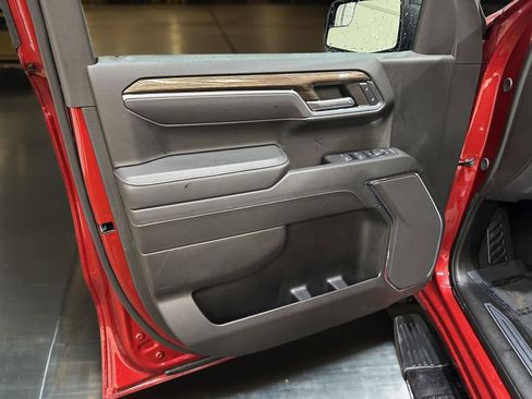 Used 2024 Chevrolet Silverado 1500 LT Trail Boss image 13