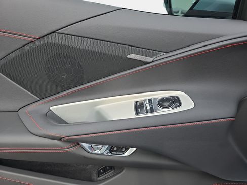 Used 2023 Chevrolet Corvette Z06 RWD image 25