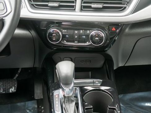 Used 2024 Chevrolet Trax ACTIV w/ Driver Confidence Package image 16