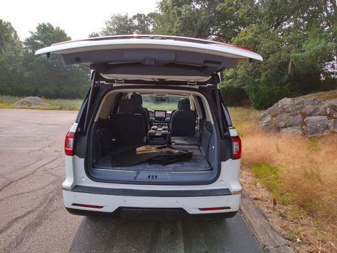 Used 2021 Lincoln Navigator Black Label w/ Cargo Convenience Package image 22