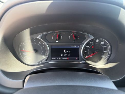 Used 2024 GMC Terrain SLT AWD/4WD image 15