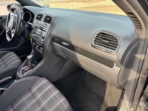 Used 2011 Volkswagen Golf 4-Door image 27