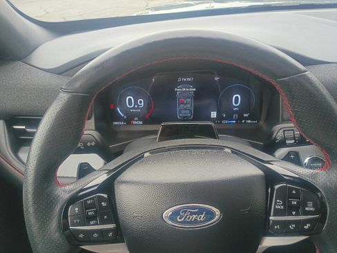 Used 2025 Ford Explorer ST AWD/4WD image 19