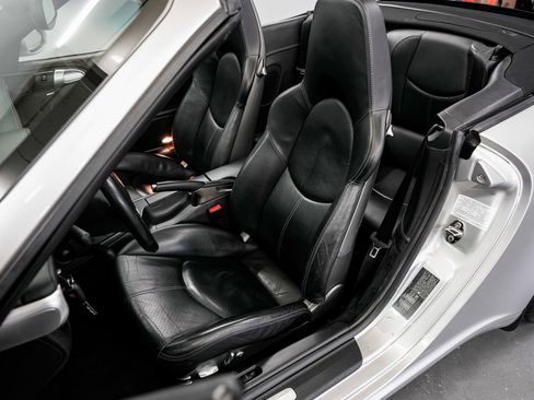 Used 2005 Porsche 911 Carrera S RWD image 19