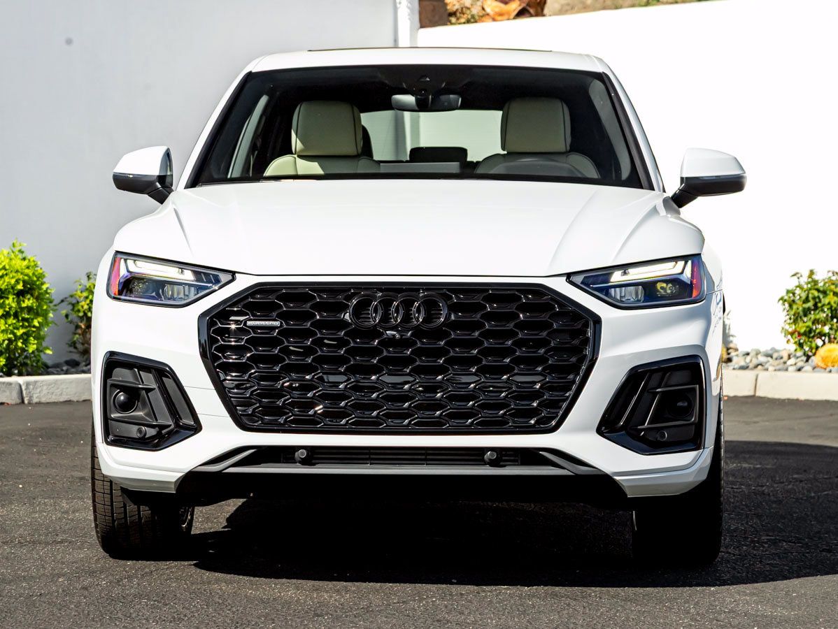 Used 2023 Audi Q5 2.0T Premium Plus w/ Premium Plus Package AWD/4WD image 3