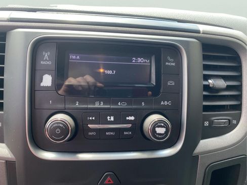 Used 2018 RAM 1500 Express AWD/4WD image 36