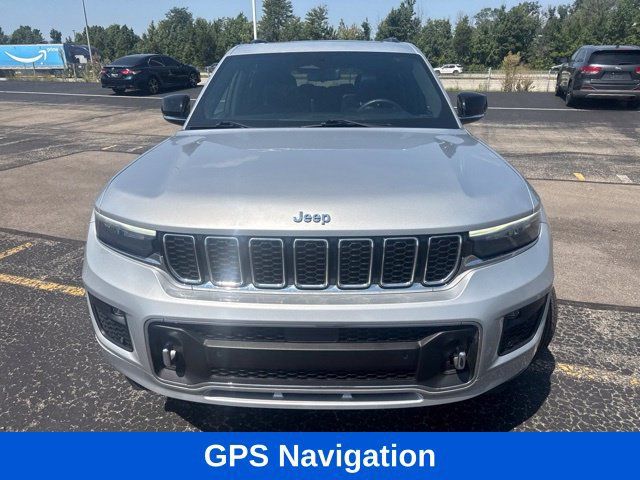 Used 2021 Jeep Grand Cherokee L Overland w/ Luxury Tech Group IV AWD/4WD image 2