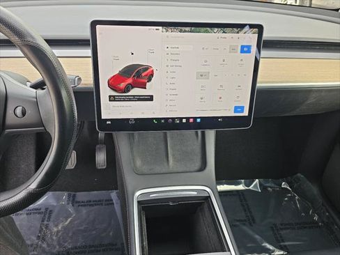 Used 2022 Tesla Model Y Long Range AWD/4WD image 12