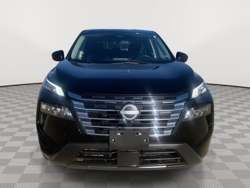 Used 2024 Nissan Rogue S image 2