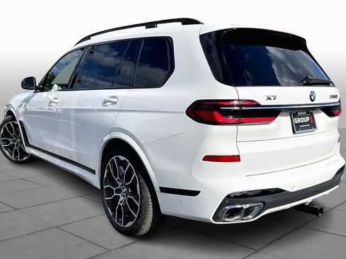 Certified 2025 BMW X7 M60i image 11