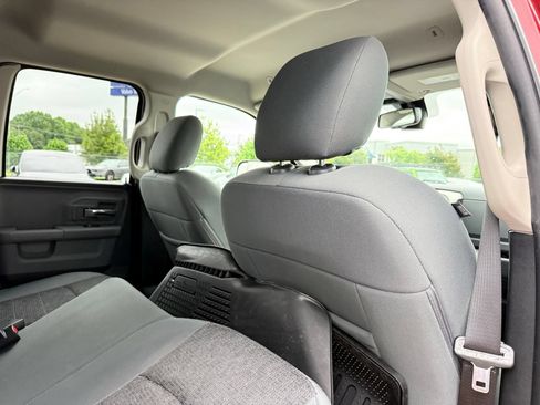 Used 2018 RAM 1500 SLT AWD/4WD image 23
