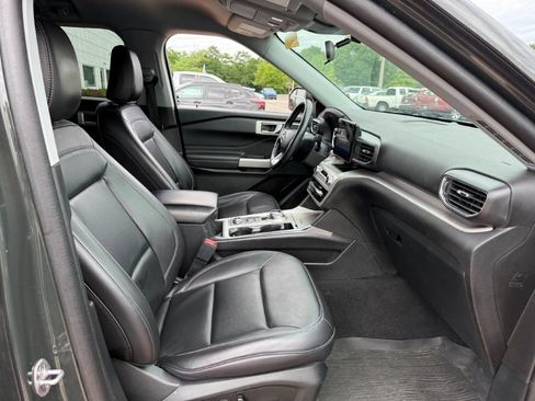 Used 2023 Ford Explorer XLT w/ Equipment Group 202A AWD/4WD image 24