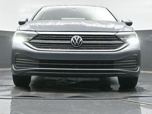 Used 2022 Volkswagen Jetta SE FWD image 20
