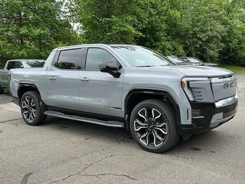 New 2025 GMC Sierra EV Denali image 2