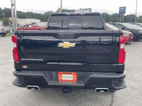 Used 2023 Chevrolet Silverado 1500 High Country w/ High Country Premium Package AWD/4WD image 5