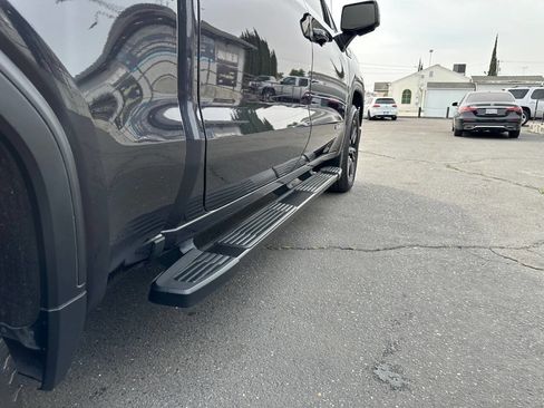 Used 2022 GMC Sierra 1500 Elevation w/ Elevation Premium Package image 8