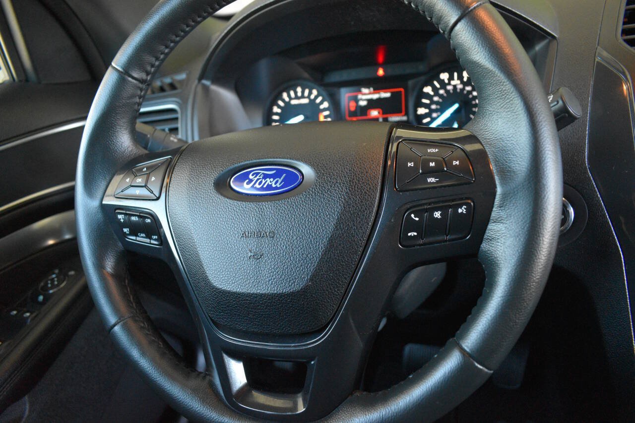 Used 2019 Ford Explorer XLT FWD image 26