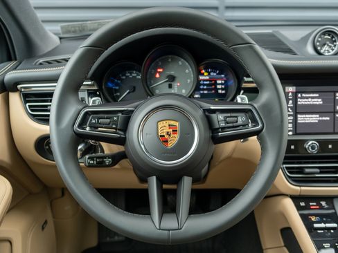 New 2026 Porsche Macan S image 6