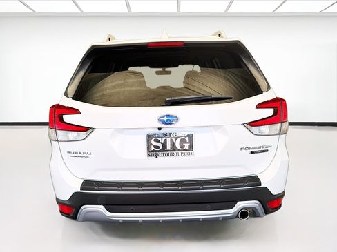 Used 2022 Subaru Forester Touring AWD/4WD image 5
