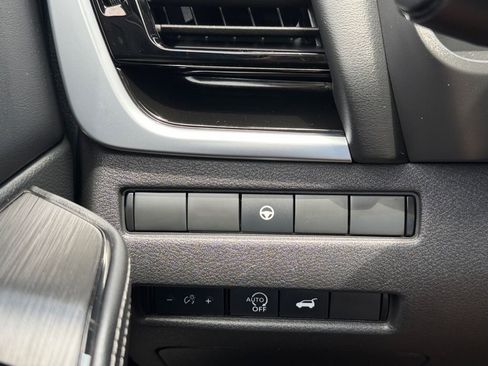 Used 2024 Nissan Rogue SL w/ SL Premium Package FWD image 22