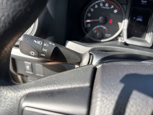 Used 2022 Toyota Tacoma SR AWD/4WD image 16