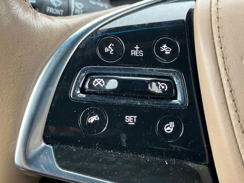 Used 2019 Cadillac Escalade Platinum image 11