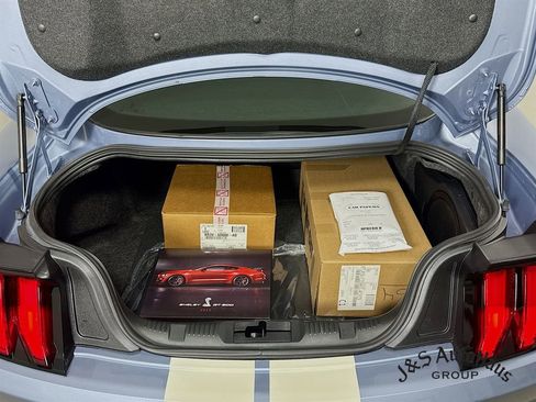 Used 2022 Ford Mustang Shelby GT500 w/ Carbon Fiber Track Pack image 33