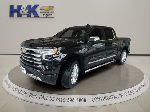 Used 2024 Chevrolet Silverado 1500 High Country w/ High Country Premium Package AWD/4WD image 3