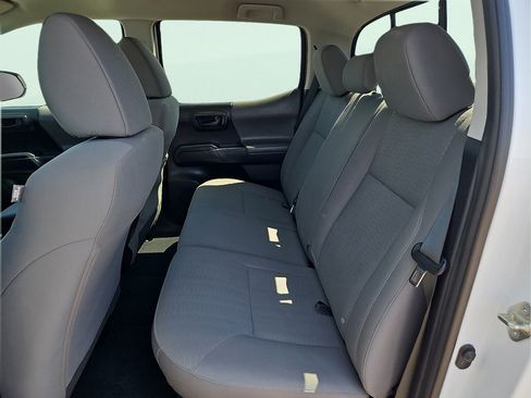 Used 2019 Toyota Tacoma SR AWD/4WD image 10