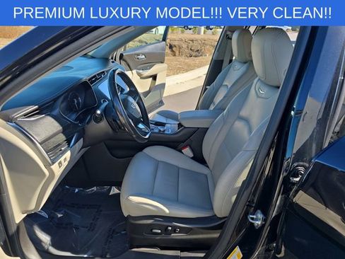 Used 2022 Cadillac XT4 Premium Luxury w/ Safety Alert Package AWD/4WD image 11