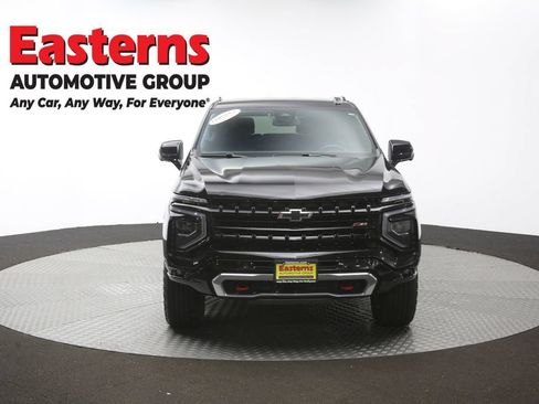 Used 2025 Chevrolet Suburban Z71 AWD/4WD image 57