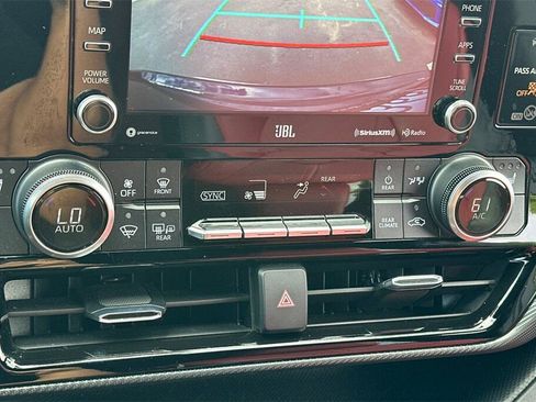 Used 2021 Toyota Highlander XSE image 21