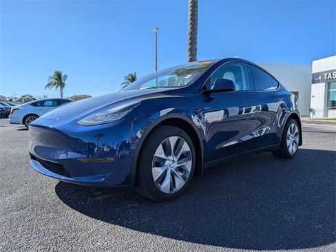 Used 2023 Tesla Model Y Long Range image 8