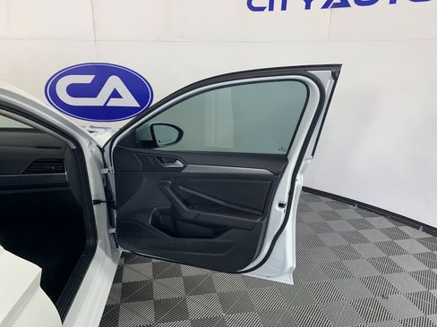 Used 2023 Volkswagen Jetta SE w/ Panoramic Sunroof Package FWD image 36