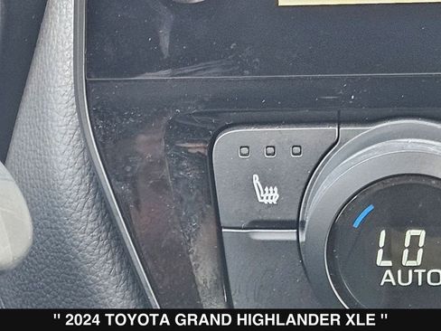 Used 2024 Toyota Grand Highlander FWD image 24