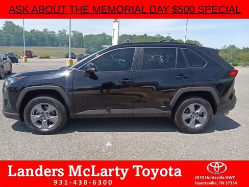 Used 2022 Toyota RAV4 LE AWD/4WD image 6