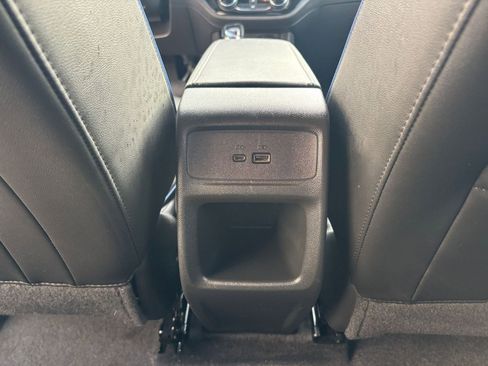 Used 2025 Buick Envista Sport Touring image 24