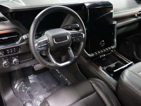 Used 2025 GMC Yukon Denali AWD/4WD image 10
