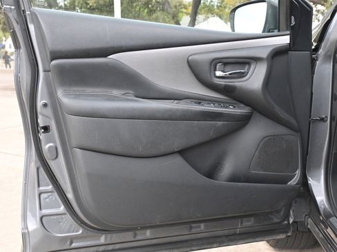 Used 2021 Nissan Murano SV image 19