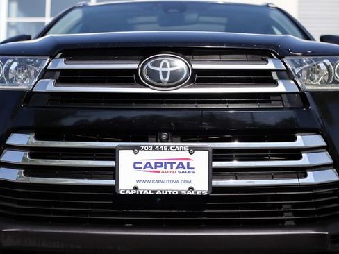 Used 2018 Toyota Highlander Limited Platinum image 11