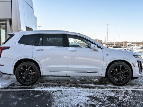 Used 2023 Cadillac XT6 Premium Luxury w/ Technology Package image 9