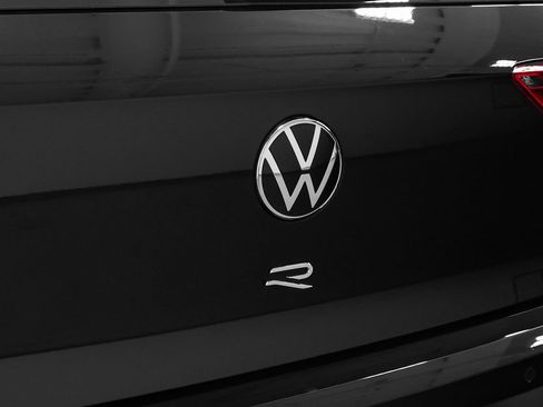 Used 2026 Volkswagen Golf AWD/4WD image 29