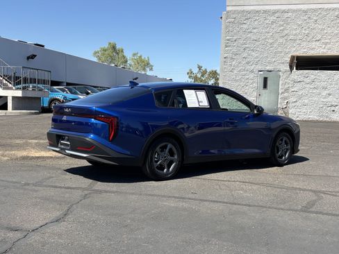 Certified 2025 Kia K4 FWD image 3
