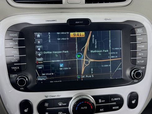 Used 2016 Kia Soul EV FWD image 36