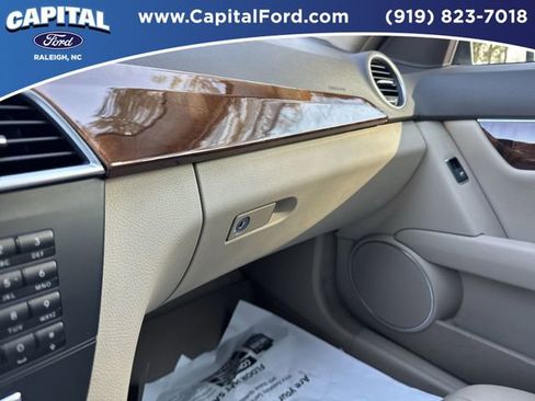 Used 2014 Mercedes-Benz C 250 Sedan image 27