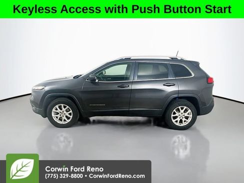 Used 2016 Jeep Cherokee Latitude w/ Comfort/Convenience Group AWD/4WD image 4