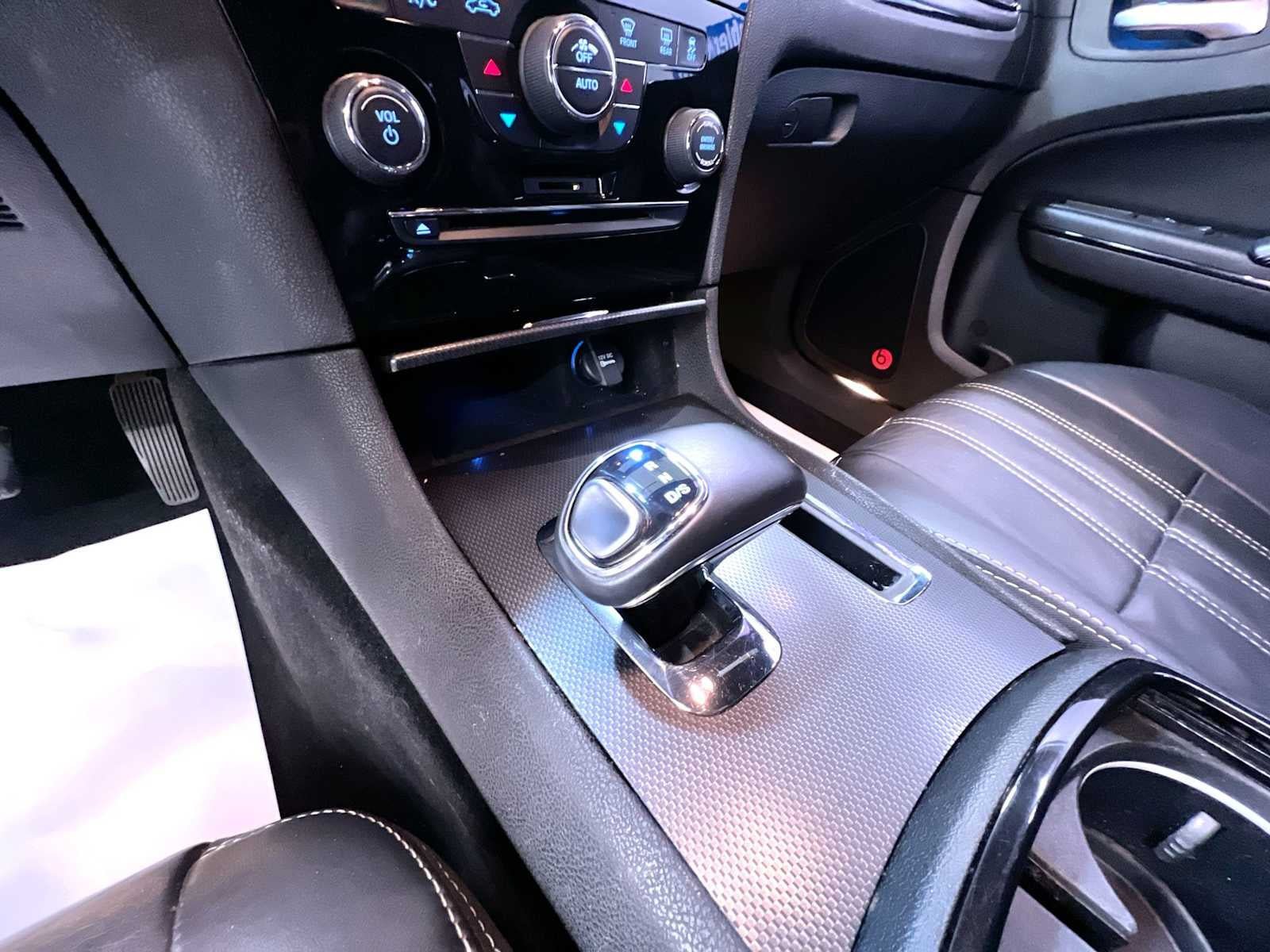 Used 2014 Chrysler 300 S AWD/4WD image 28