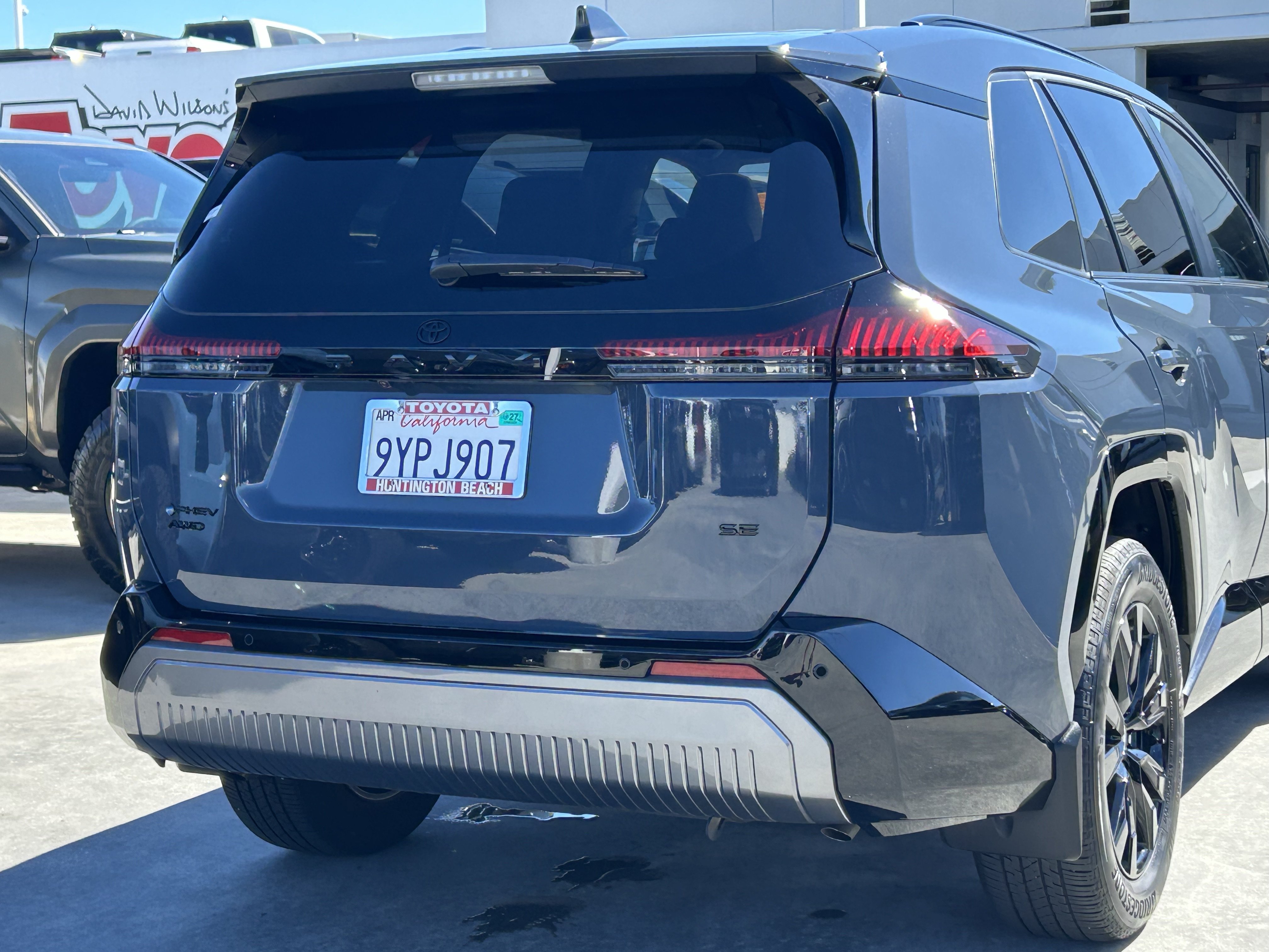 Used 2026 Toyota RAV4 SE w/ Convenience Package AWD/4WD image 4